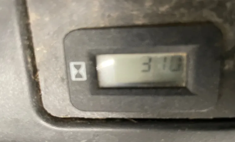 how does a lawn mower hour meter work