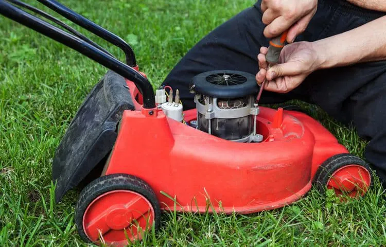 What Does It Mean When Your Lawn Mower Smokes? Troubleshooting Tips