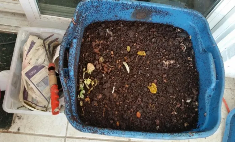 how many holes in compost bin