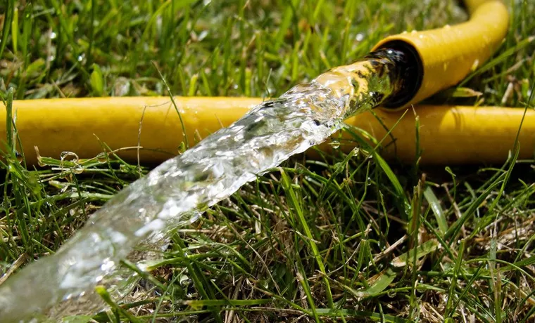 how to fix a split garden hose