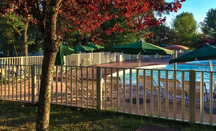 how to paint a metal pool fence