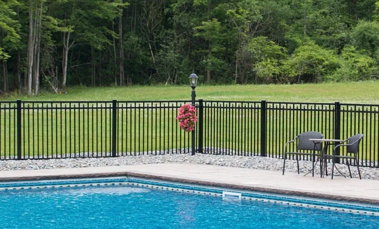 what is a pool fence